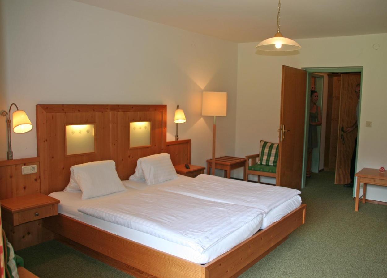 Hotel Garni Pension Zur Wacht Strobl Habitación foto
